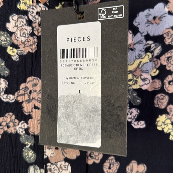 NWT Pieces Floral Button Down Recycled Polyester Maxi Dress - Picture 4 of 5